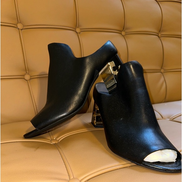 Tory Burch, Vintage Block Heel, Gold Logo, Open-toe Bootie, Sz 9, EEUC - Picture 3 of 12